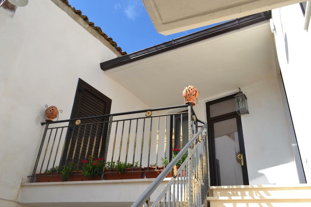 Residenza La Nivera Miglionico Esterno foto