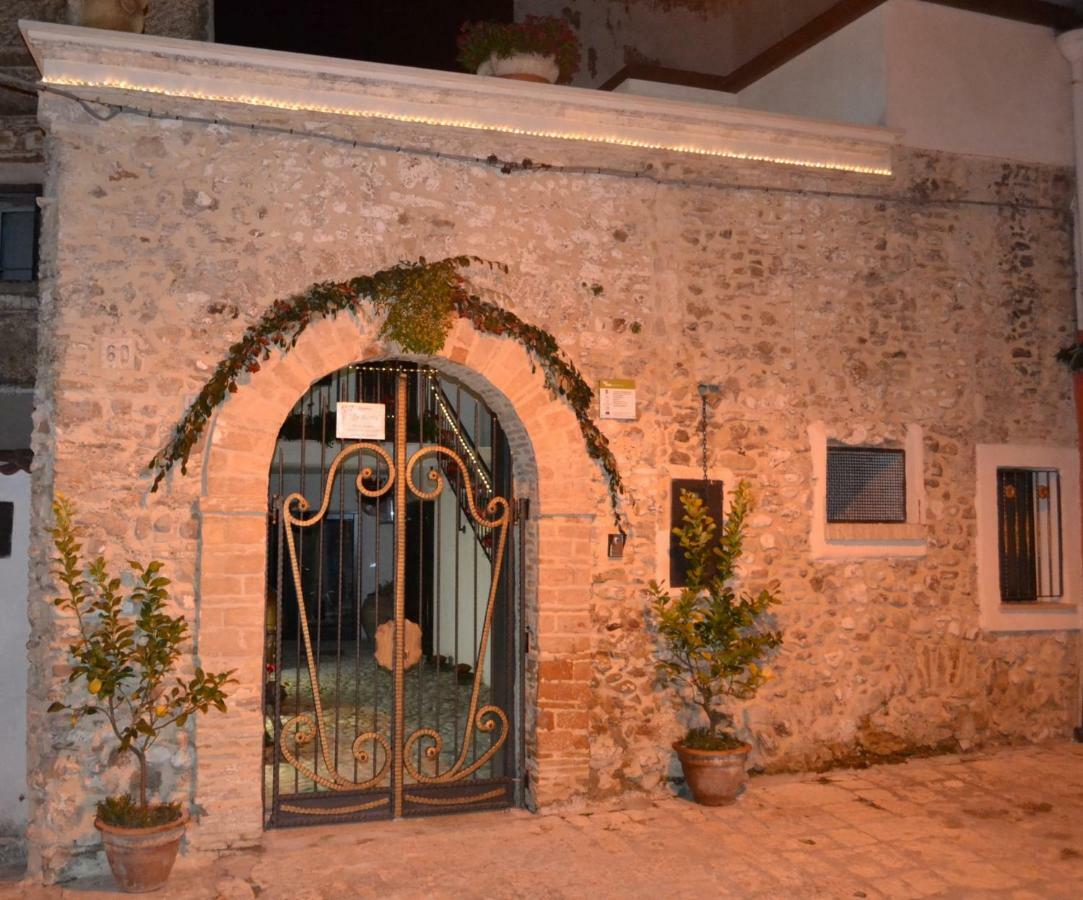 Residenza La Nivera Miglionico Esterno foto